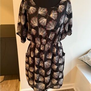 Forever 21 Black and White Patterned Midi Dress